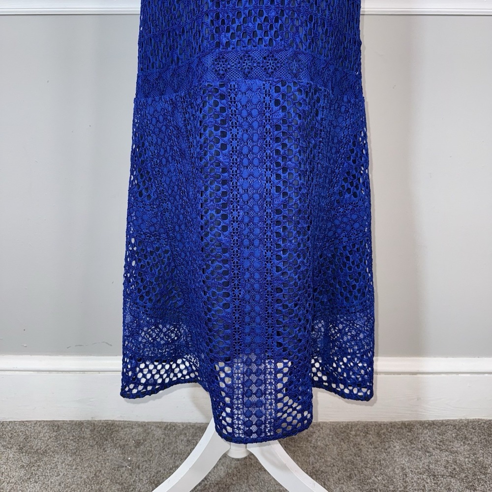 VINCE SLEEVELESS CROCHET LACE SILK LINED  MIDI DRESS SZ 4 BLUE Classy City - Picture 5 of 15